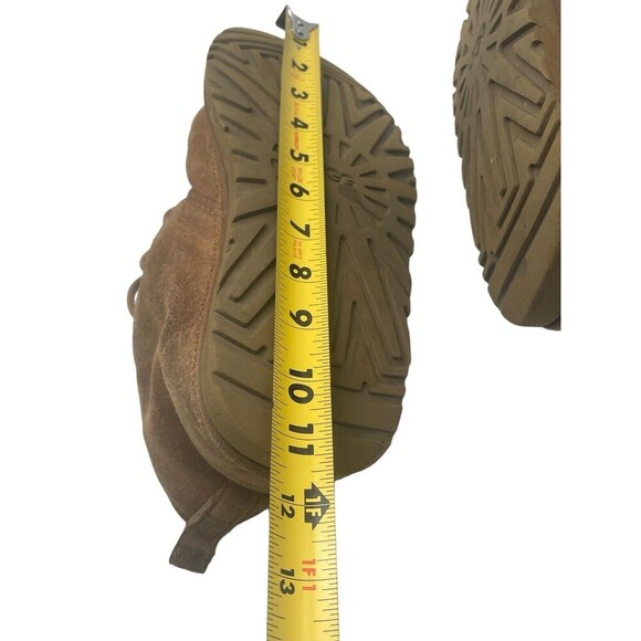 UGG Neumel Suede Womens Sz 11 Men’s Sz 9Chukka Boots Chestnut Brown Lace-Up Logo - Picture 11 of 16